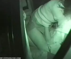 Красавчик снял порно видео за деньги птенца после игры в гольф