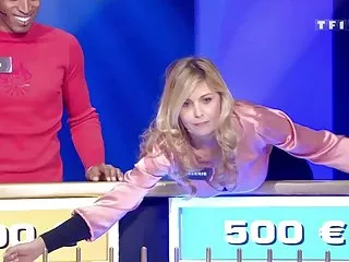 Кристину играет синий фаллоимитатор плрно анал